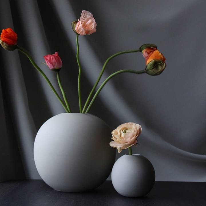 Vase Ball gris - 20 cm - Cooee Design