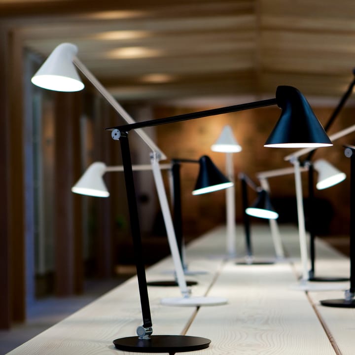 Lampe de bureau NJP - Blanc, épingle ø10 cm, 3000k - Louis Poulsen